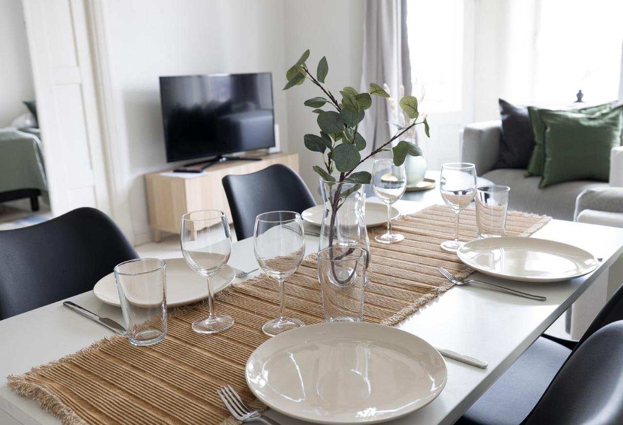 2Ndhomes City Center 2Br Apartment With Balcony And Sauna By Kaisaniemi Park Helsinki Dış mekan fotoğraf